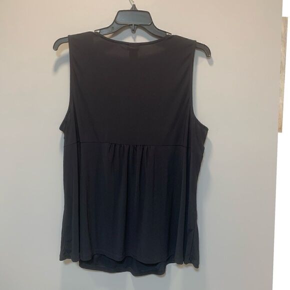 NWT Torrid Black sleeveless top - Picture 6 of 11